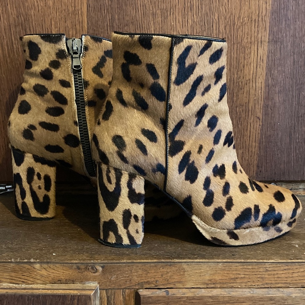 RARE 1937 MW X ALEXA CHUNG ZOWIE PLATFORM BOOTIE CALF HAIR CHEETAH PRINT sz 8